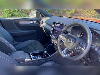 Used Volvo XC40 2023 for sale - 77698202: Photo