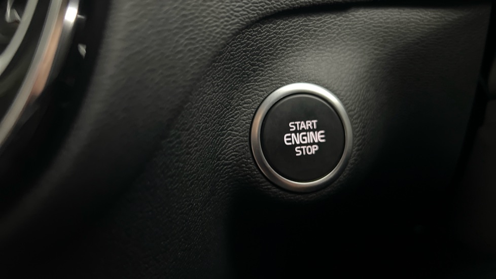 Used Volvo XC40 2024 for sale - 76834791: Photo 23