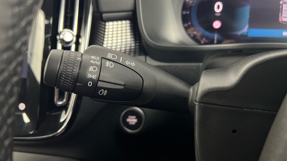 Used Volvo XC40 2024 for sale - 76834791: Photo 24