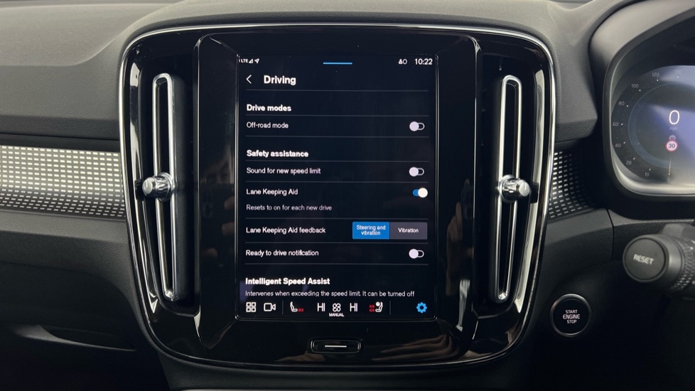 Used Volvo XC40 2024 for sale - 76834791: Photo 31