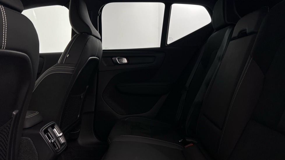 Used Volvo XC40 2024 for sale - 76834791: Photo 33