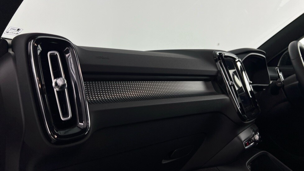 Used Volvo XC40 2024 for sale - 76834791: Photo 39