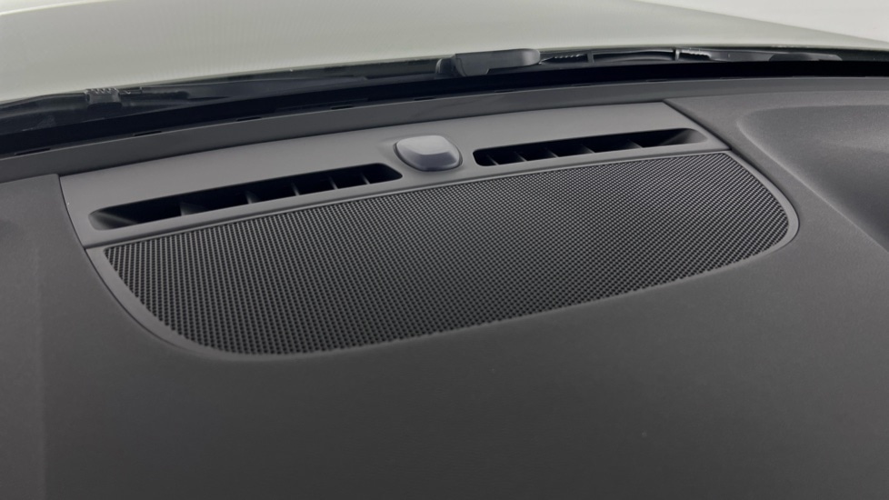 Used Volvo XC40 2024 for sale - 76834791: Photo 40