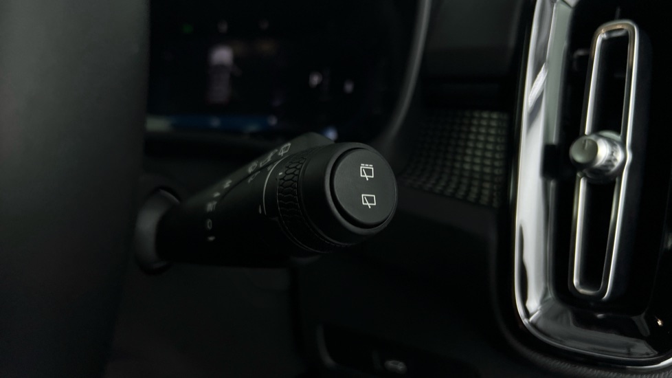 Used Volvo XC40 2024 for sale - 76834791: Photo 51