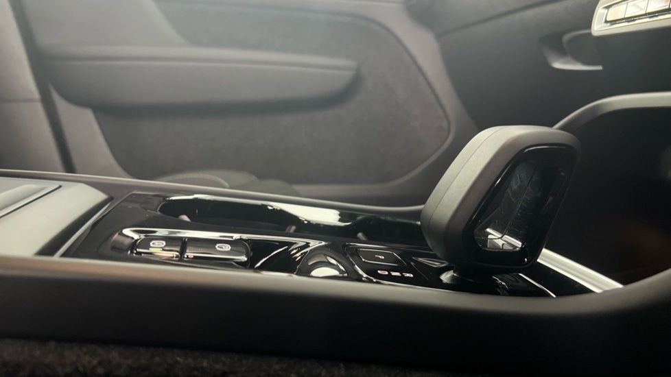 Used Volvo XC40 2024 for sale - 76834791: Photo 54