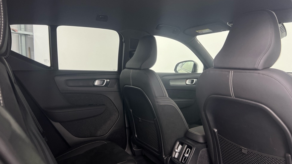 Used Volvo XC40 2024 for sale - 76834791: Photo 55