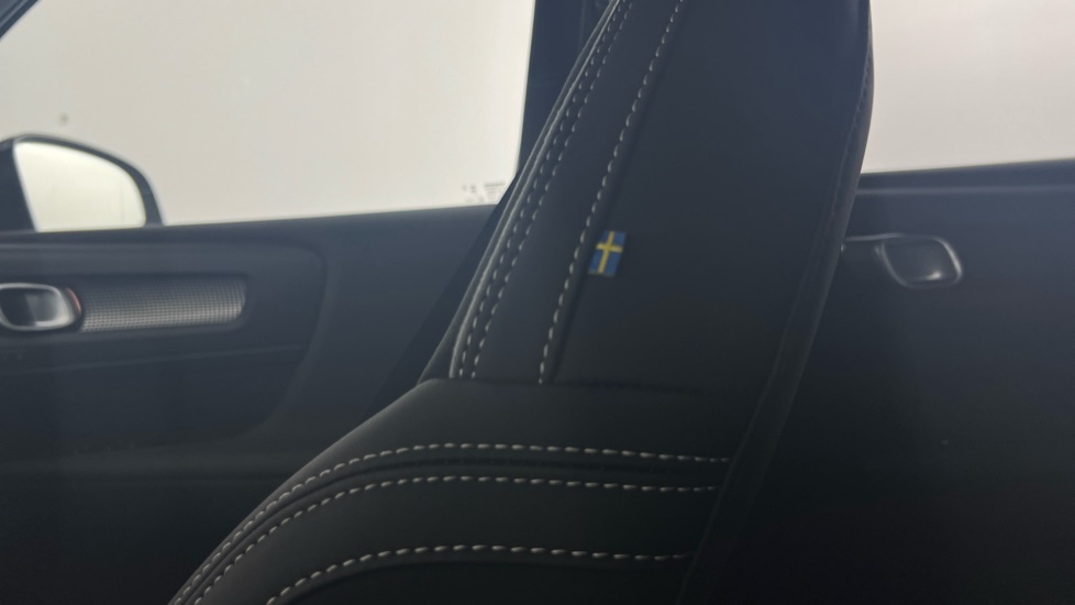 Used Volvo XC40 2024 for sale - 76834791: Photo 61