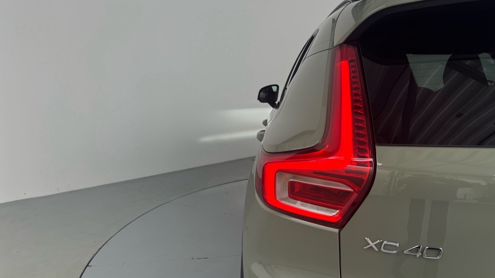 Used Volvo XC40 2024 for sale - 76834791: Photo 80