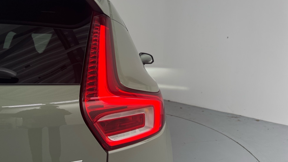 Used Volvo XC40 2024 for sale - 76834791: Photo 81