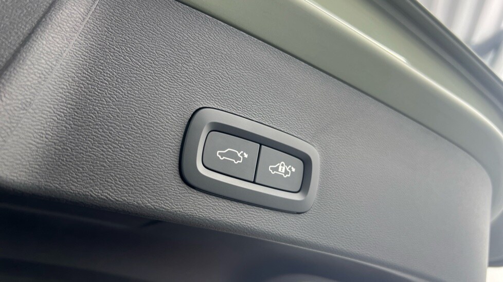 Used Volvo XC40 2024 for sale - 76834791: Photo 85