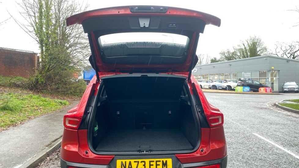 Used Volvo XC40 2023 for sale - 77210256: Photo 13