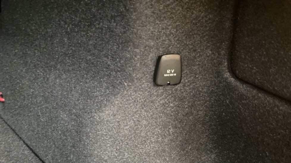 Used Volvo XC40 2023 for sale - 77210256: Photo 15