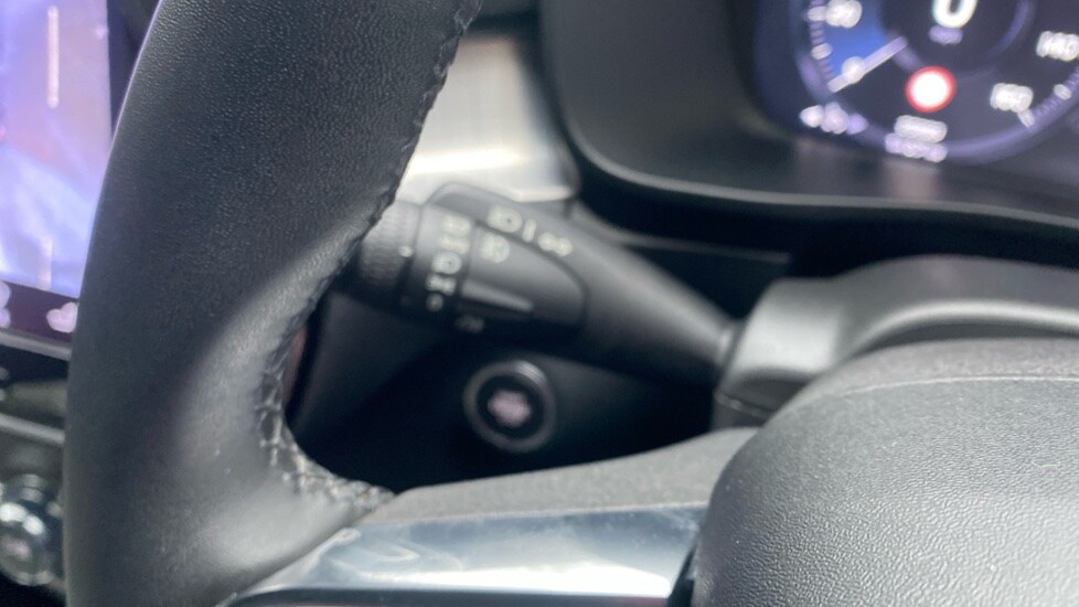 Used Volvo XC40 2023 for sale - 77210256: Photo 41