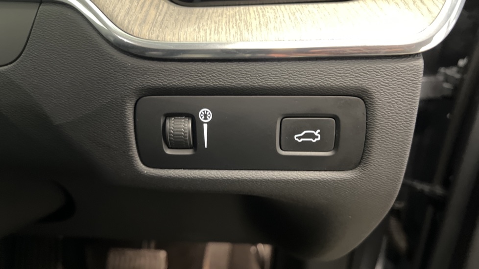 Used Volvo XC60 2021 for sale - 76635766: Photo 30