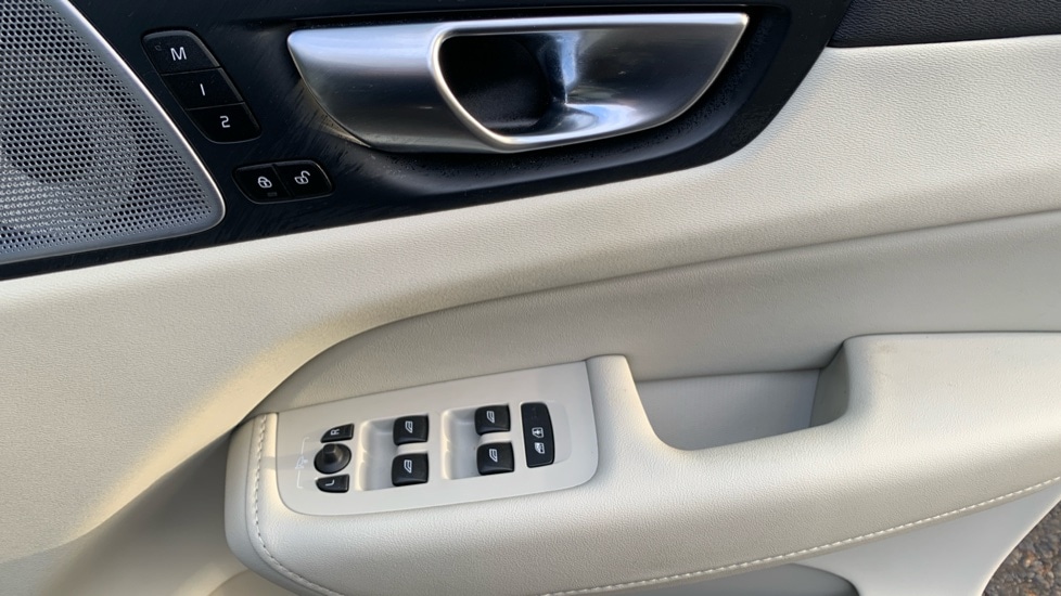 Used Volvo XC60 2024 for sale - 77269343: Photo 25