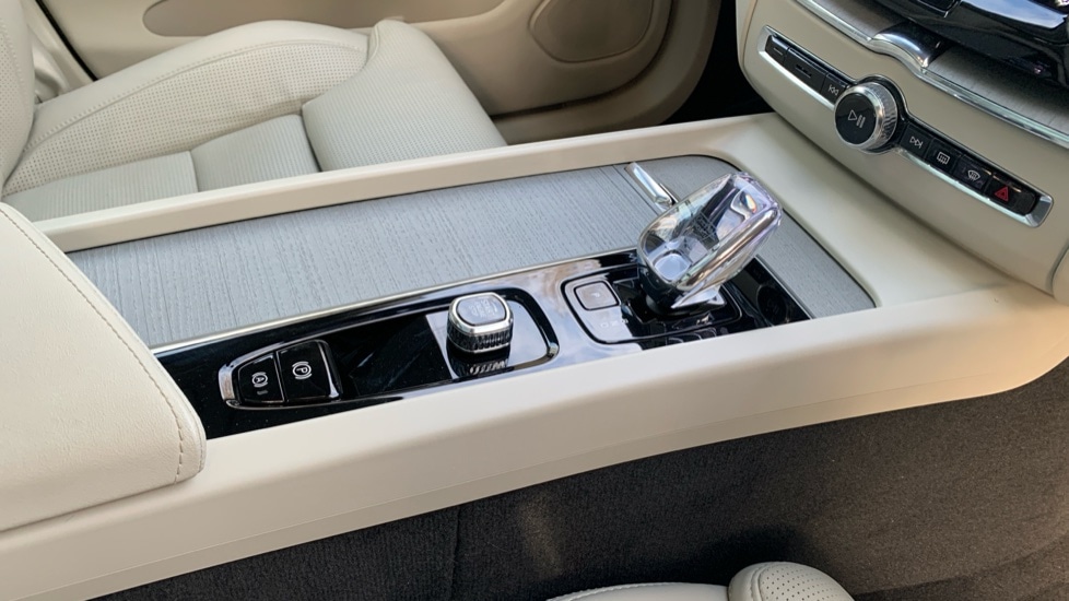 Used Volvo XC60 2024 for sale - 77269343: Photo 32