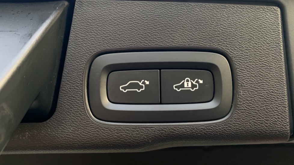 Used Volvo XC60 2024 for sale - 77269343: Photo 51