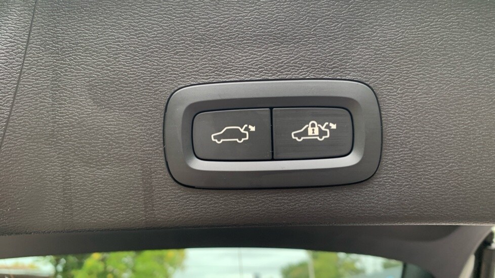 Used Volvo XC40 2024 for sale - 76195943: Photo 18