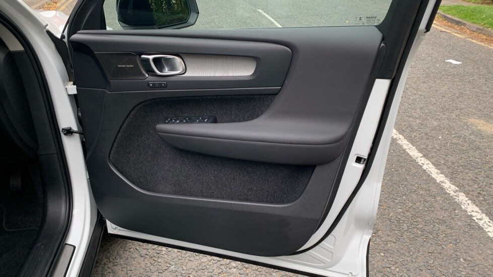 Used Volvo XC40 2024 for sale - 76195943: Photo 27