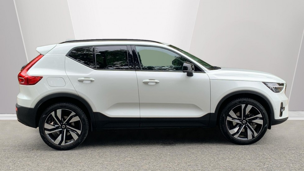 Used Volvo XC40 2024 for sale - 76195943: Photo 3