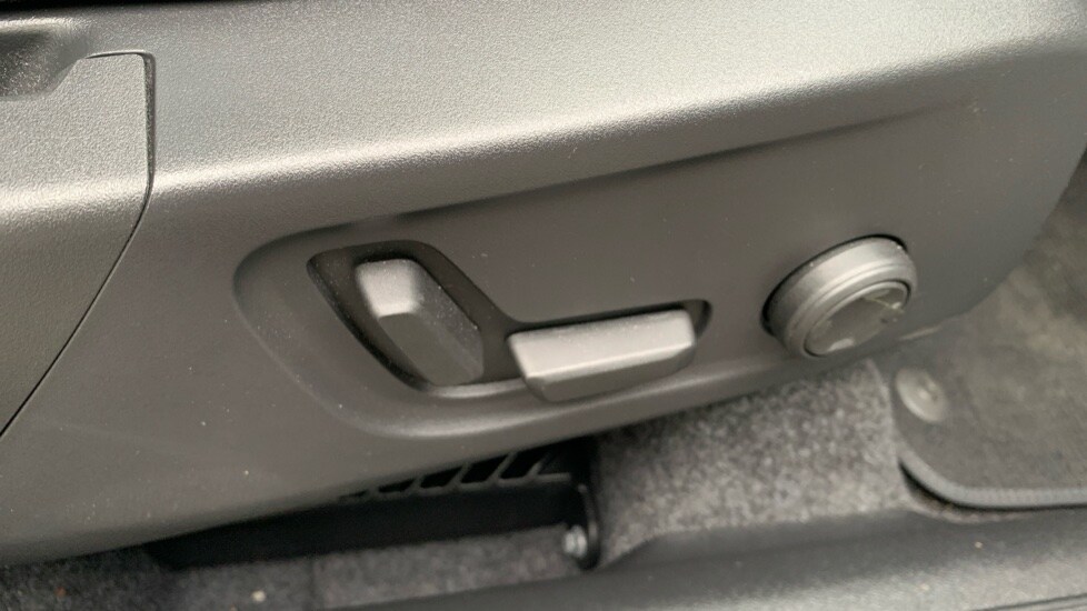 Used Volvo XC40 2024 for sale - 76195943: Photo 30