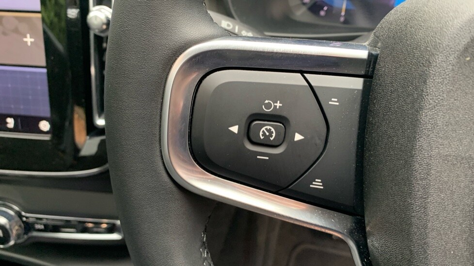 Used Volvo XC40 2024 for sale - 76195943: Photo 31