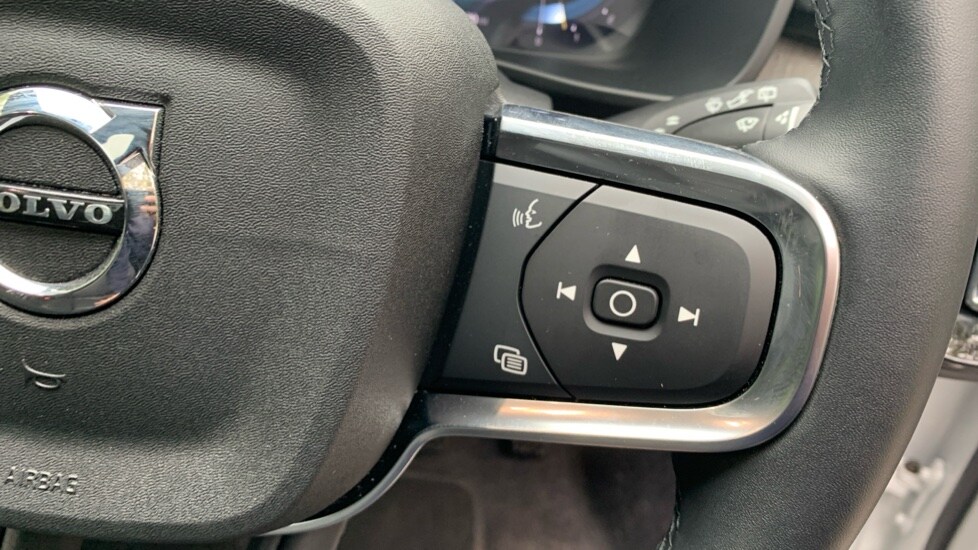 Used Volvo XC40 2024 for sale - 76195943: Photo 32