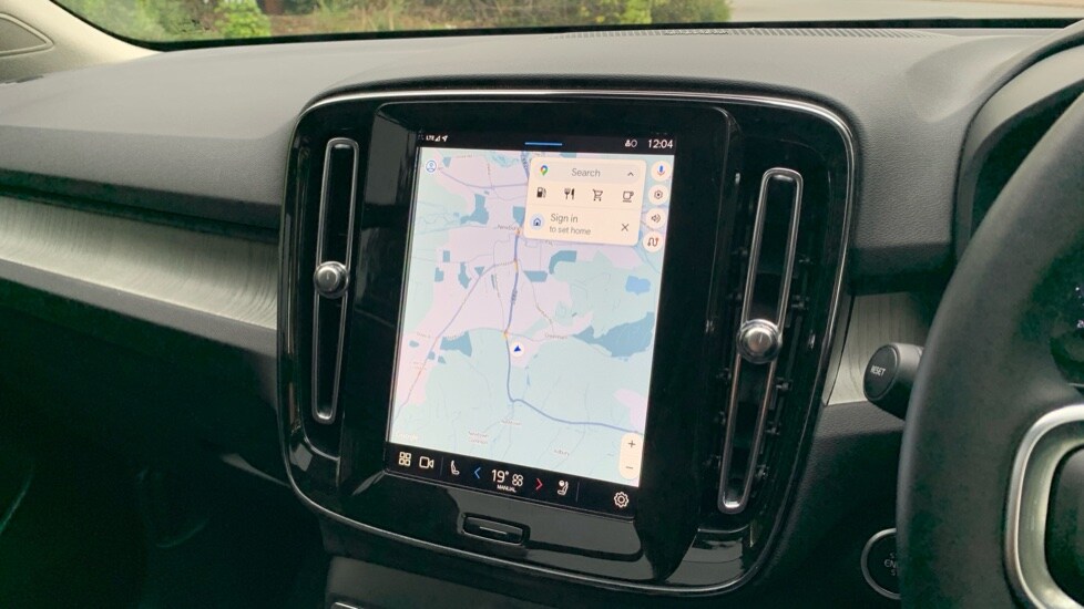 Used Volvo XC40 2024 for sale - 76195943: Photo 42