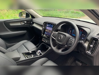 Used Volvo XC40 2024 for sale - 76195943: Photo 4