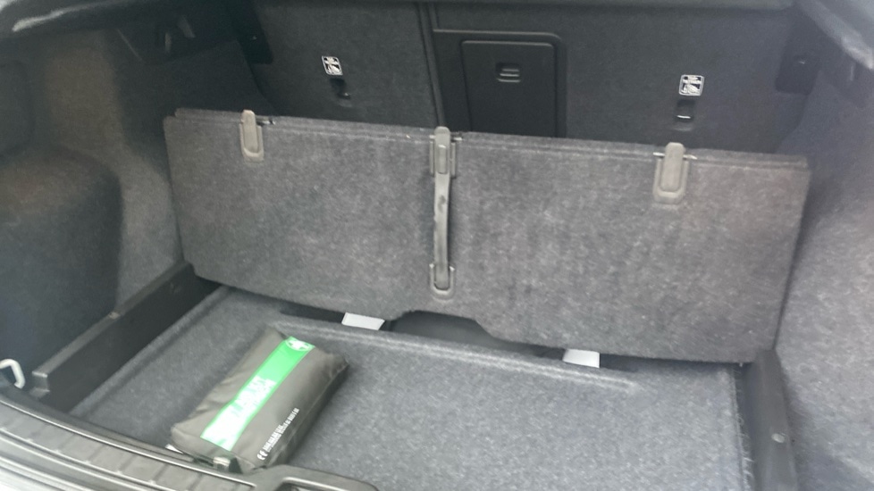 Used Volvo XC40 2023 for sale - 77157867: Photo 17