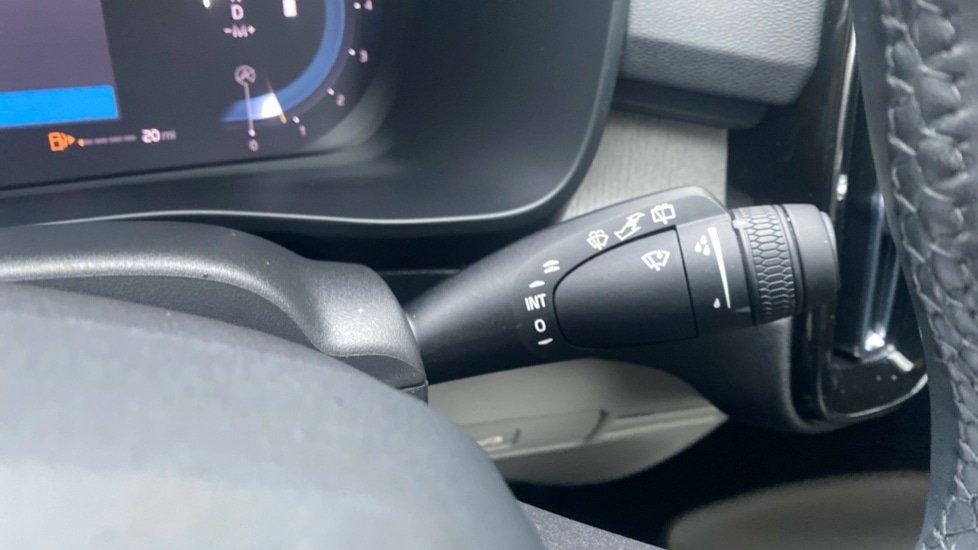 Used Volvo XC40 2023 for sale - 77157867: Photo 24