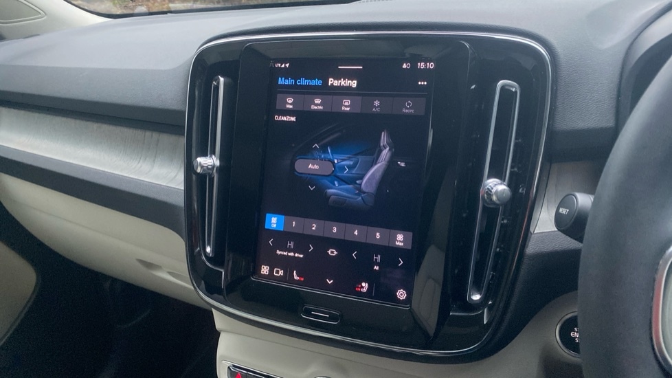 Used Volvo XC40 2023 for sale - 77157867: Photo 29