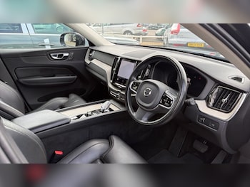 Used Volvo XC60 2022 for sale - 79014210: Photo