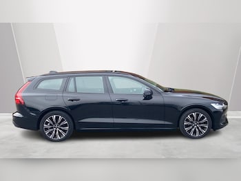 Used Volvo V60 2023 for sale - 77762682: Photo