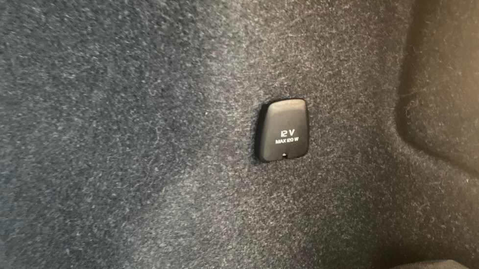 Used Volvo XC40 2024 for sale - 77519129: Photo 15