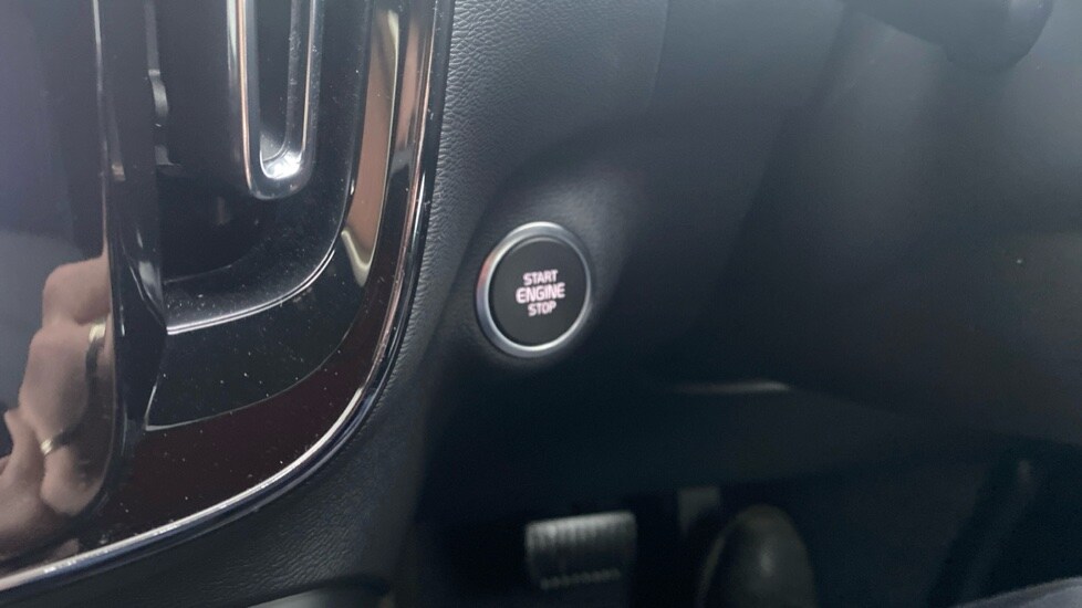 Used Volvo XC40 2024 for sale - 77519129: Photo 46