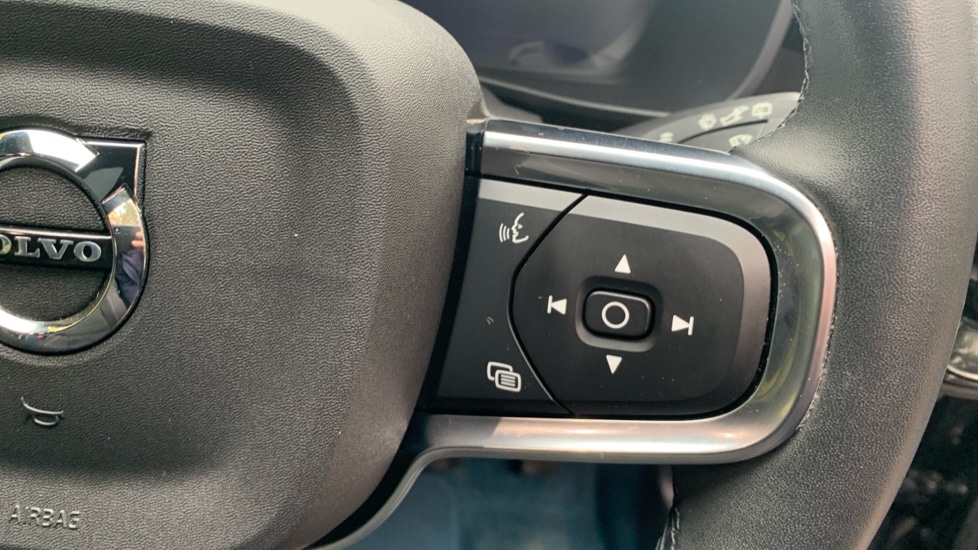 Used Volvo XC40 2022 for sale - 76563754: Photo 37