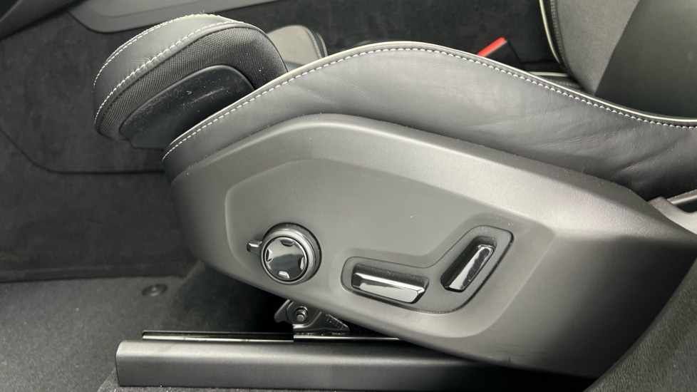 Used Volvo XC60 2021 for sale - 77055676: Photo 53