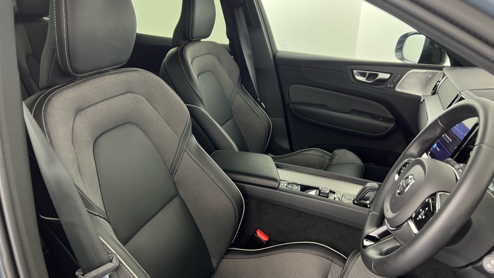 Used Volvo XC60 2021 for sale - 77055676: Photo 9