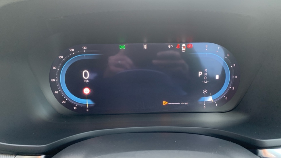 Used Volvo V60 2025 for sale - 77095251: Photo 11