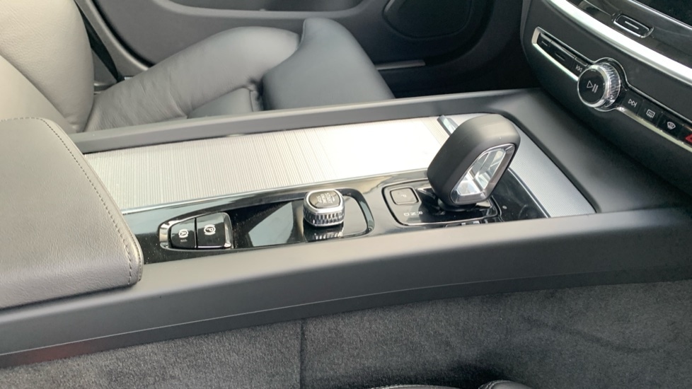 Used Volvo V60 2025 for sale - 77095251: Photo 36