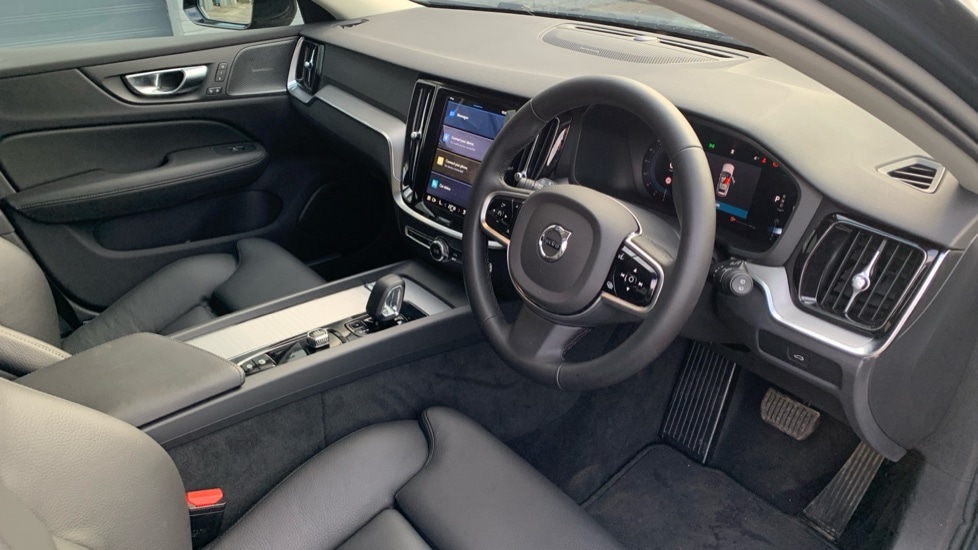 Used Volvo V60 2025 for sale - 77095251: Photo 4