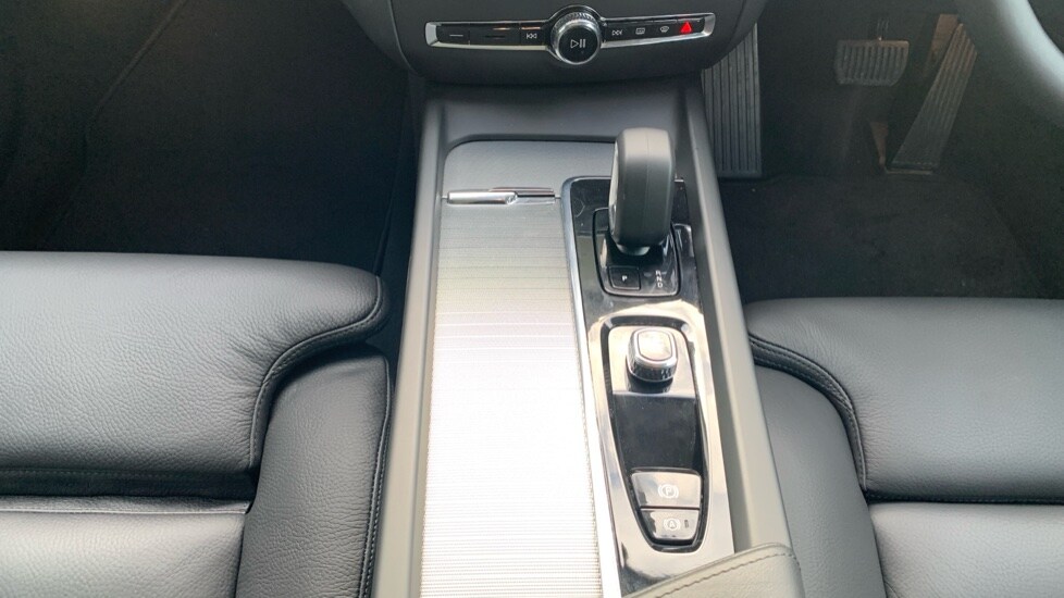 Used Volvo V60 2025 for sale - 77095251: Photo 46