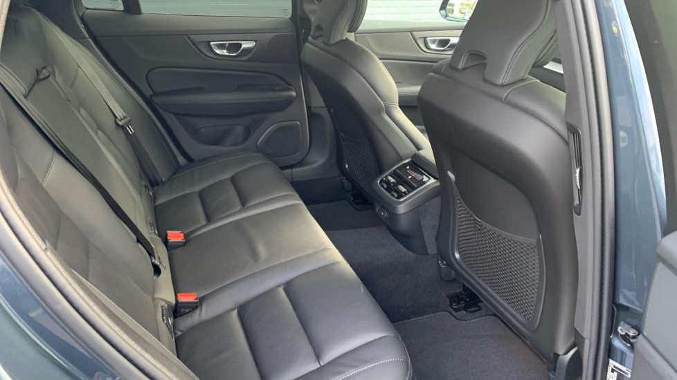 Used Volvo V60 2025 for sale - 77095251: Photo 6