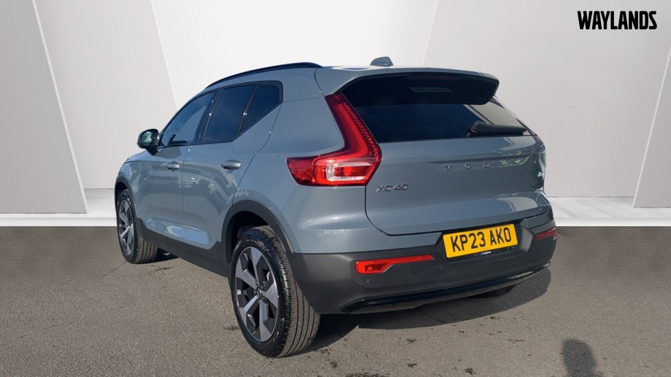Used Volvo XC40 2023 for sale - 76447332: Photo 2