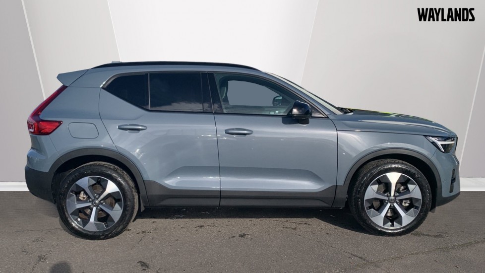 Used Volvo XC40 2023 for sale - 76447332: Photo 3