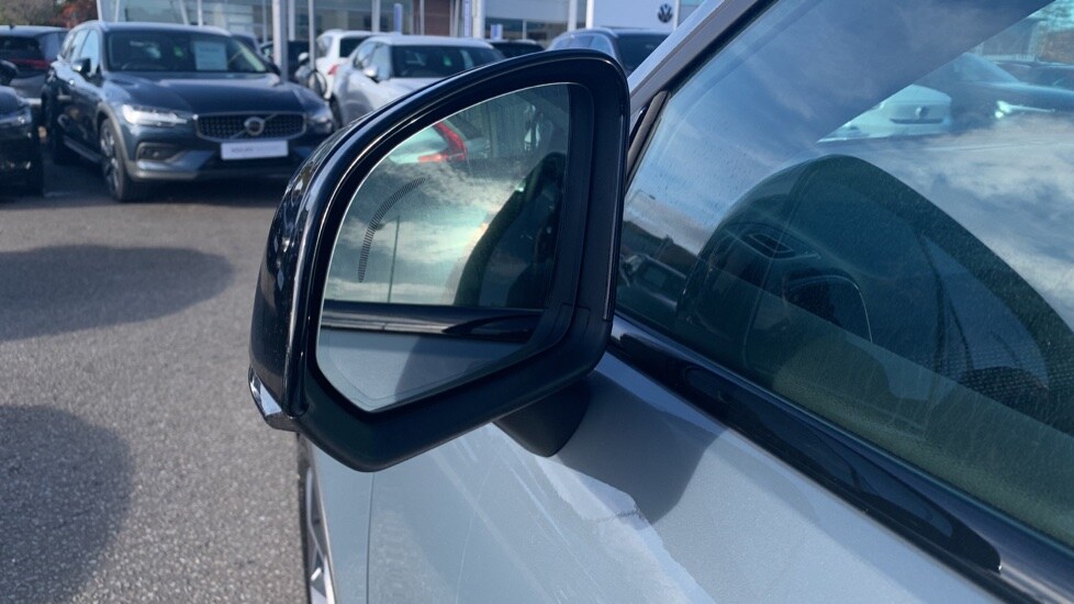 Used Volvo XC40 2023 for sale - 76447332: Photo 34