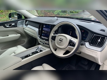 Used Volvo XC60 2024 for sale - 75554424: Photo