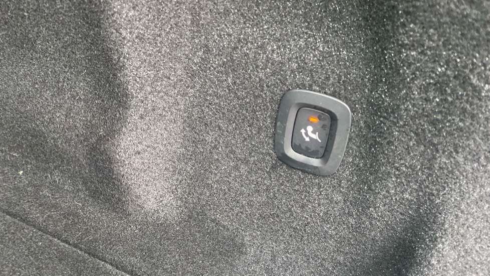 Used Volvo XC60 2023 for sale - 77164157: Photo 15