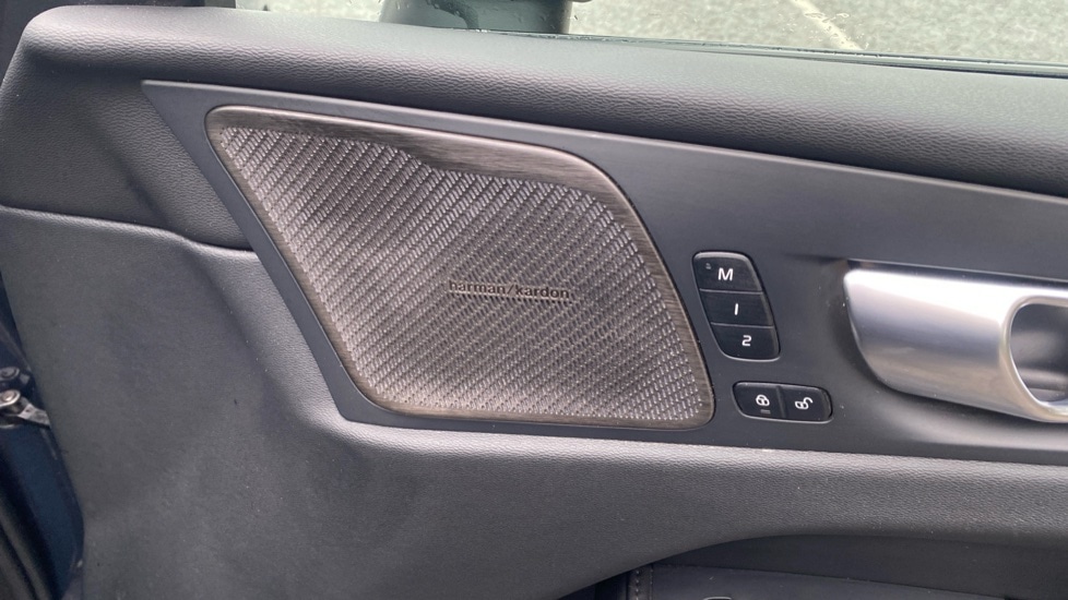 Used Volvo XC60 2023 for sale - 77164157: Photo 28